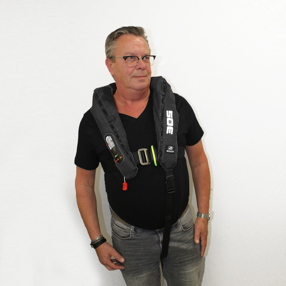 baltic Legend 305N gilet de sauvetage automatique noir avec harnais 3